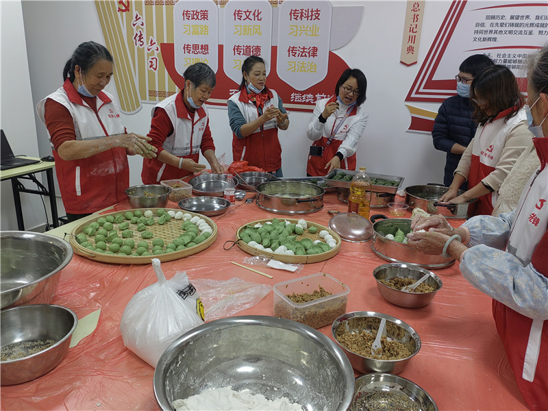 4月3日，武江区妇联联合挂点社区开展我们节日-清明活动 (1).jpg