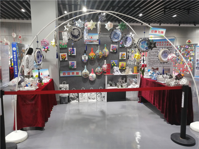 韶关市第十五中学摊位.jpg