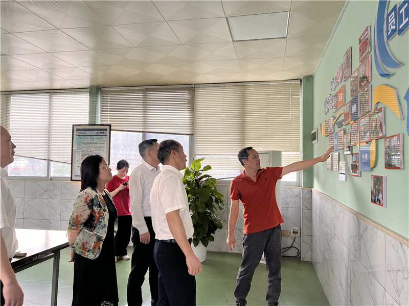参观韶瑞重工（广东）有限公司职工之家.jpg