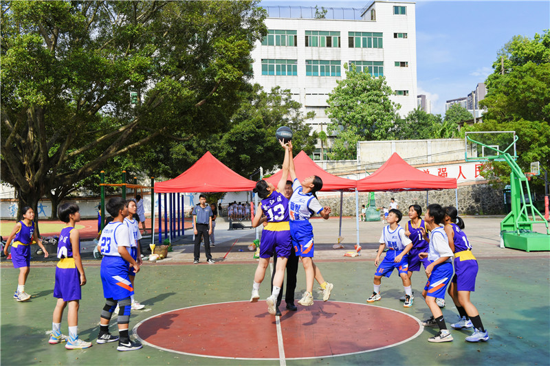 小学城区女子组决赛现场1.jpg