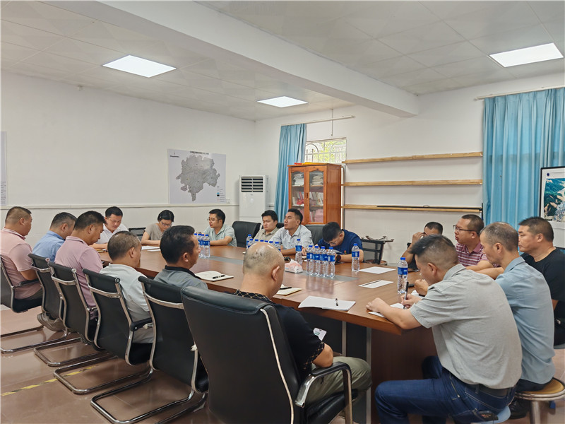 召开学习贯彻党的二十届三中全会精神宣讲会2.jpg
