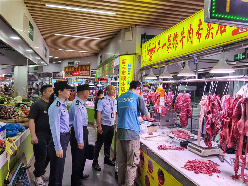 区市场监管局联合公安部门开展肉类专项监督抽检.jpg