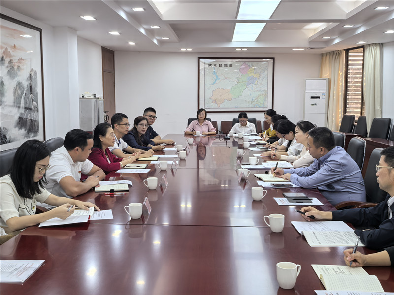 座谈会现场.jpg