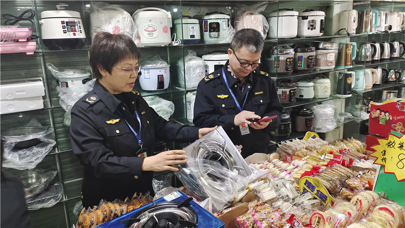 加强燃气用具、取暖器质量监管.jpg