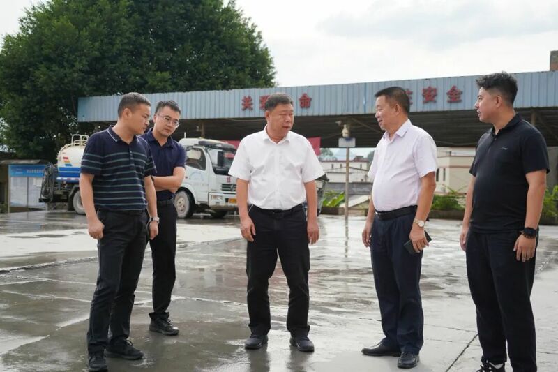 区委书记张广晖到企业调研生产经营和安全生产工作