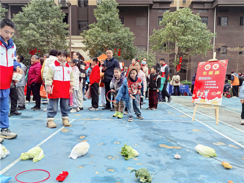 朝阳北社区开展“邻里暖冬聚，新春贺团圆”迎新春活动 (6).jpg