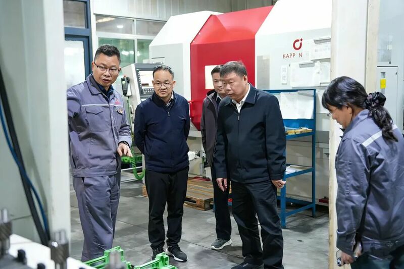 精准破题助推“开门红”，区委书记张广晖深入企业开展“暖企”服务活动