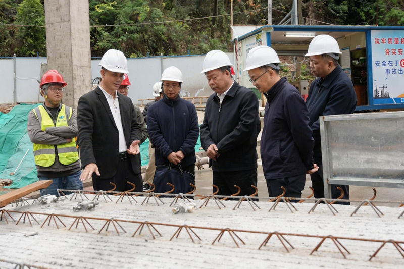 区委书记张广晖实地调研校园春季学期开学工作及教育项目建设情况