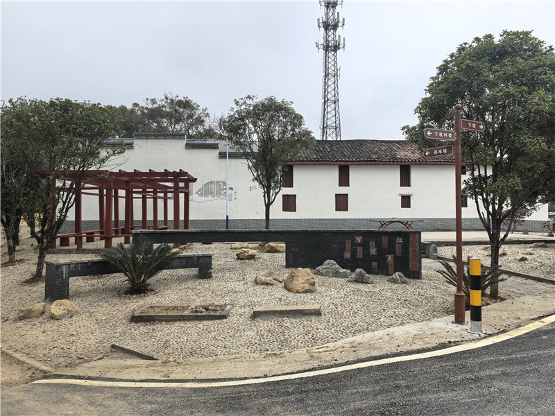 下坑村进士广场.jpg
