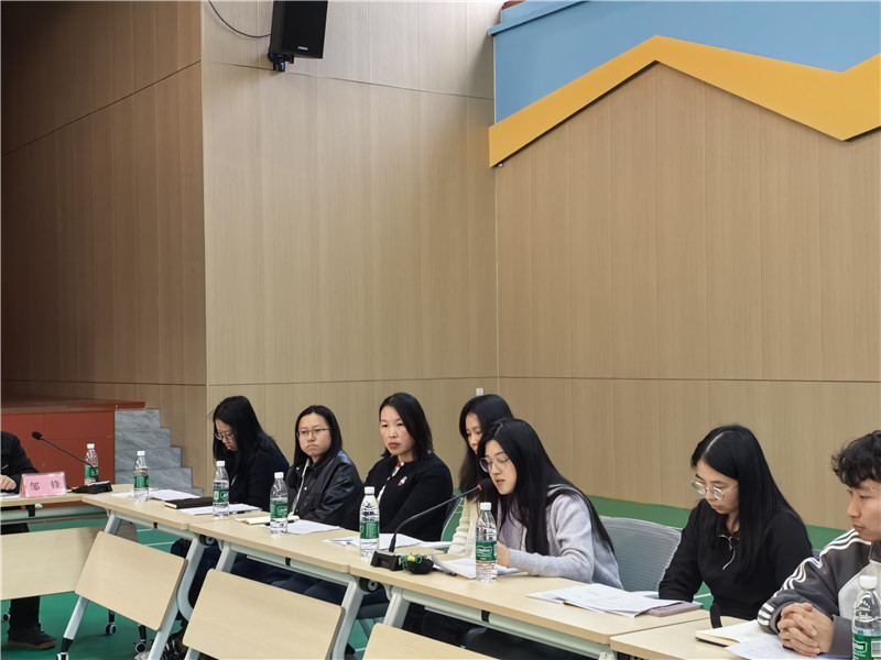 座谈会现场 (1).jpg