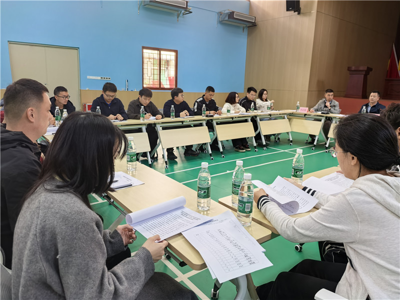 座谈会现场 (2).jpg