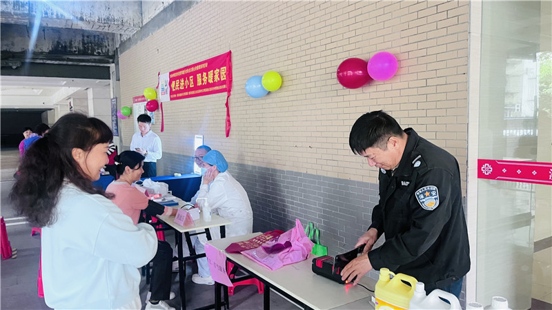2.0集市现场1.jpg