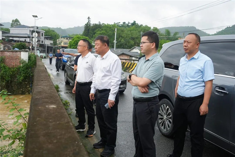 区委书记张广晖到重阳镇调研防汛备汛工作