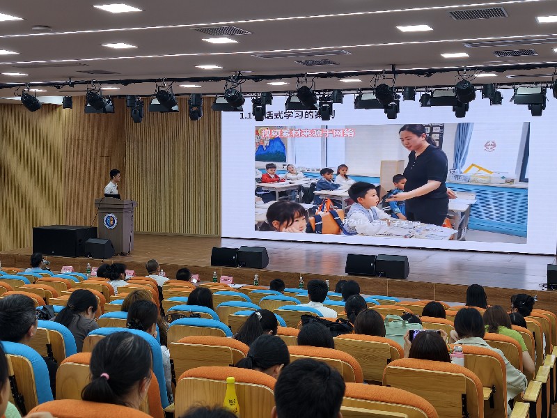 广东海洋大学电子与信息工程学院彭政夫讲师授课图片_副本.jpg