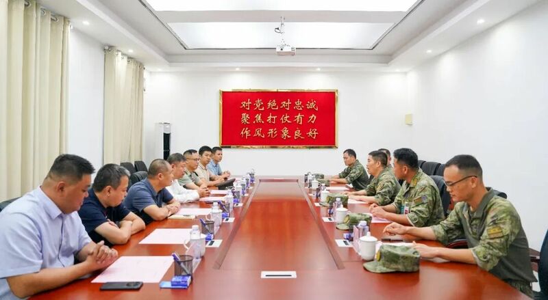区委书记张广晖率慰问组开展八一建军节慰问活动
