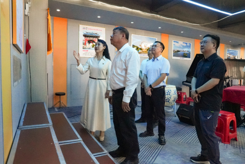 区委书记张广晖实地调研“两新”组织党建工作